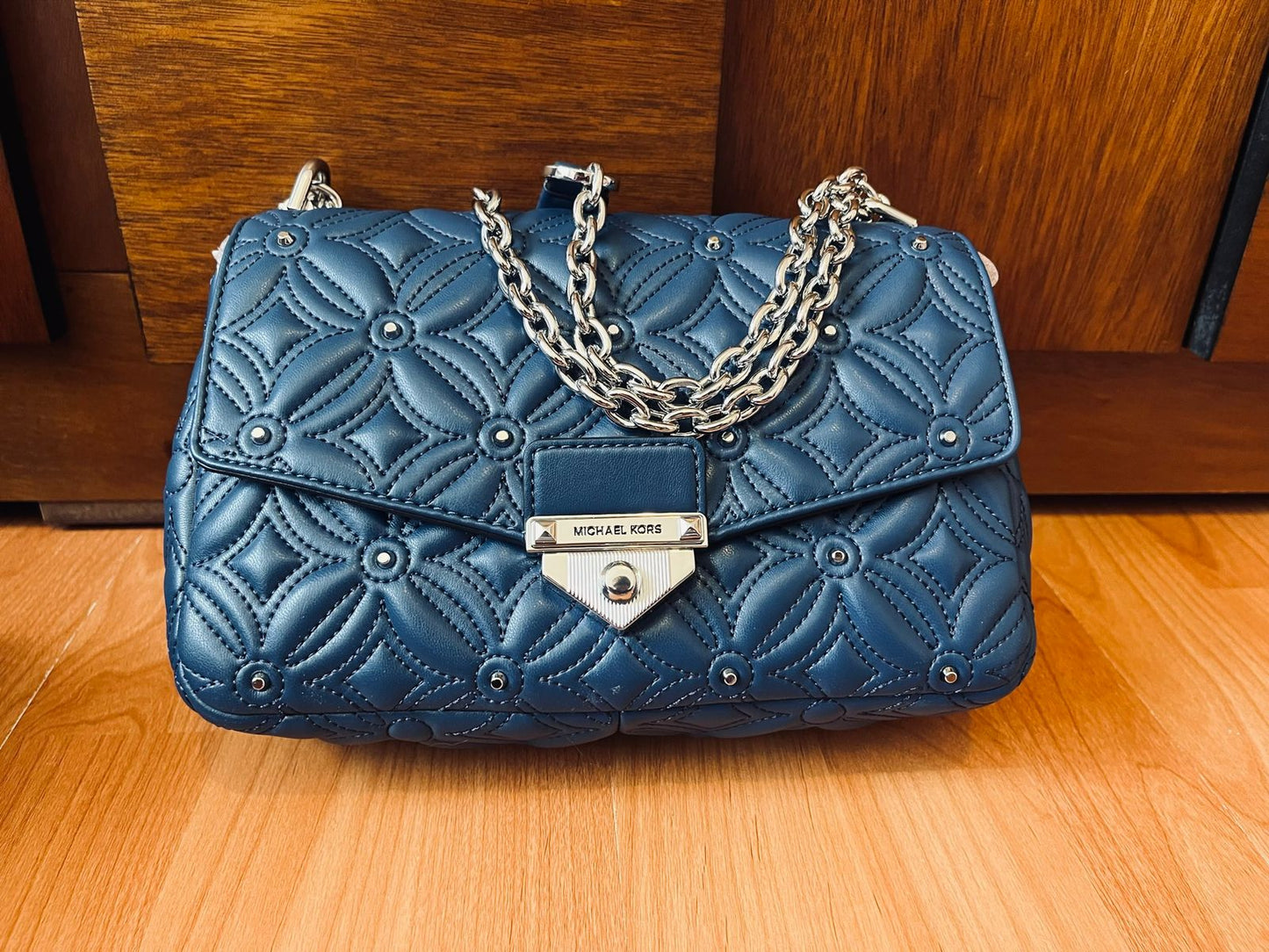 MICHAEL KORS  Quilted Faux